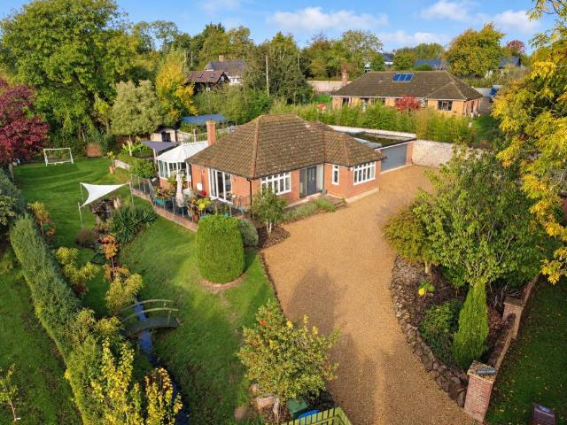 Bungalow for sale in Hollingdon, Soulbury