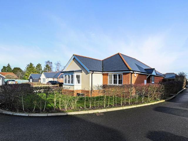 Bungalow for sale in Chelmondiston, Suffolk