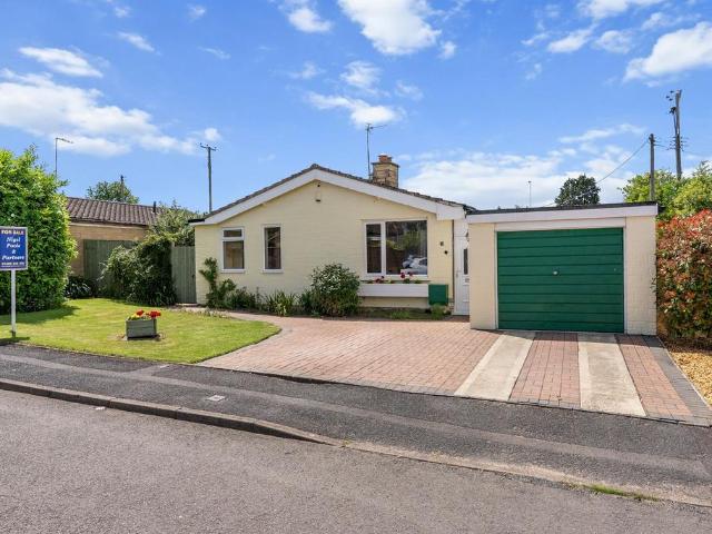 Bungalow for sale in Crookhill, Worcestershire