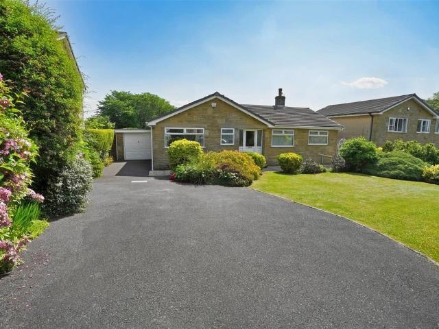 Bungalow for sale in Northowram, Calderdale