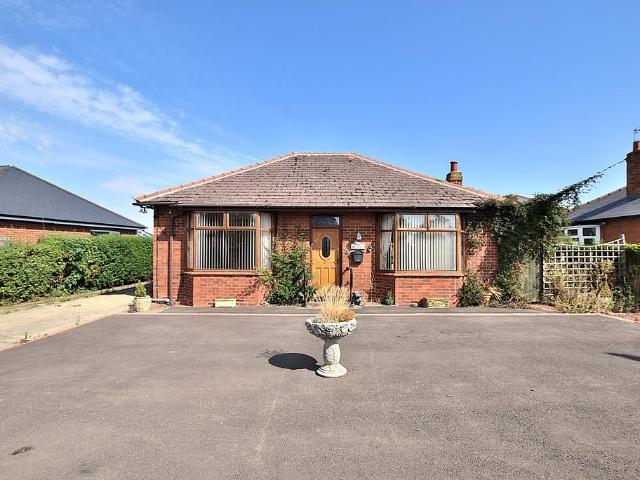 Bungalow for sale in North Cowton