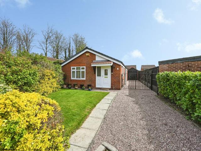 Bungalow for sale in Palacefields, Halton