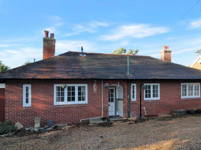 Bungalow for sale in Sarisbury Green, Fareham