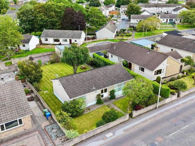 Bungalow for sale in Crown, Lentran