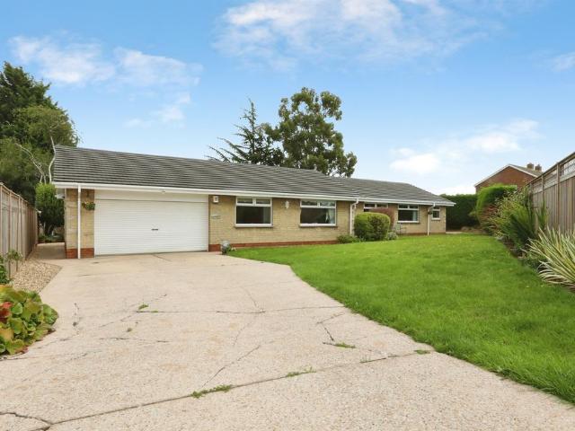 Bungalow for sale in Laughton-en-le-Morthen, Dinnington