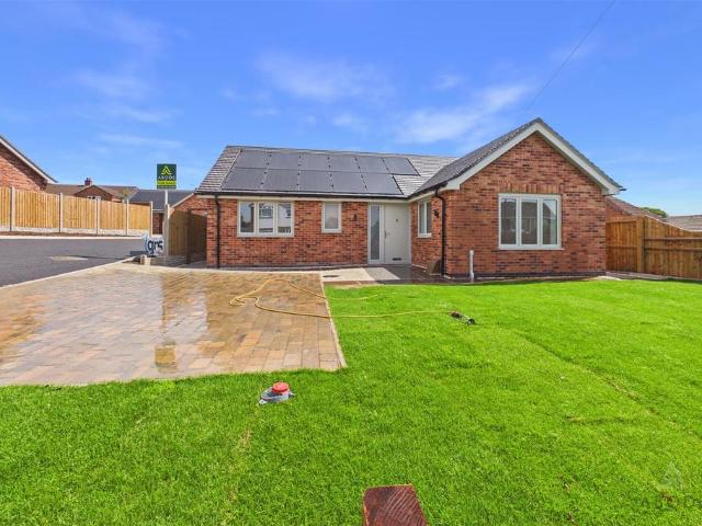 Bungalow for sale in Egginton, East Midlands
