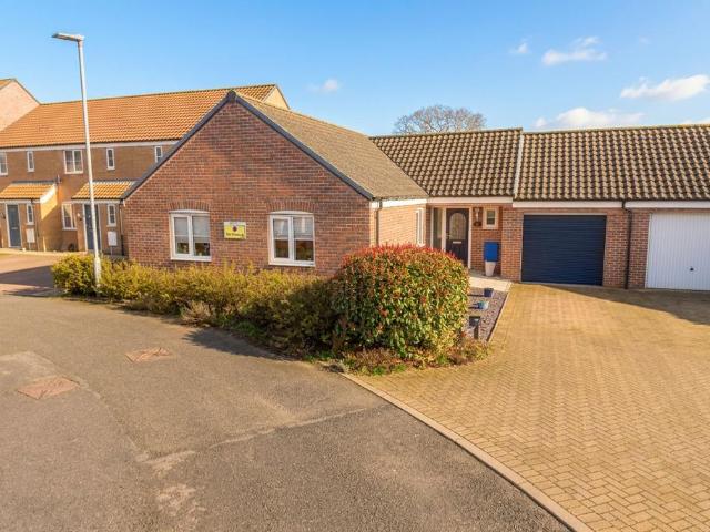 Bungalow for sale in Stokesby, Norfolk