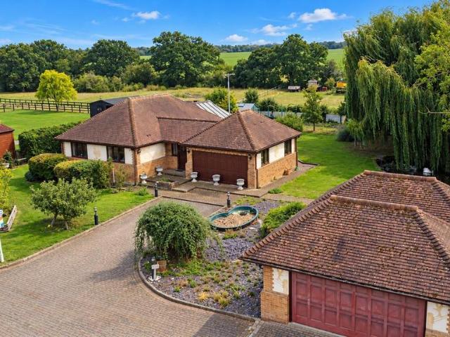 Bungalow for sale in Coalhill, Chelmsford