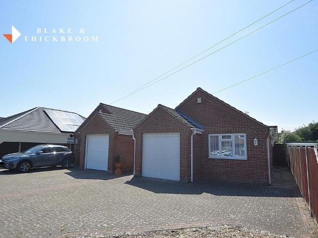 Bungalow for sale in Frinton and Walton, Dale Hill