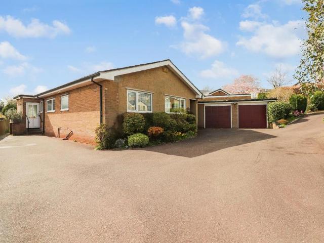 Bungalow for sale in Stumperlowe, Fulwood