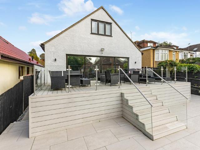Bungalow for sale in Bushey Heath, Hertsmere