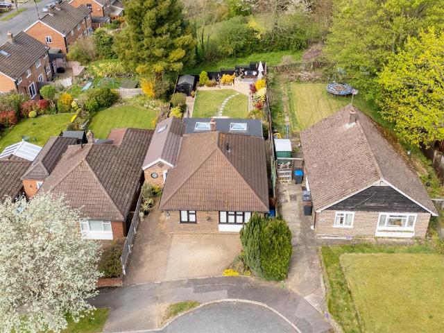 Bungalow for sale in London Borough of Croydon, Sanderstead
