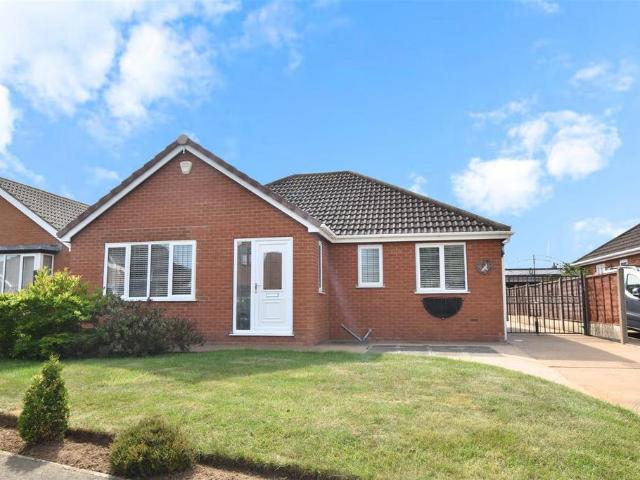 Bungalow for sale in Holton le Clay, Belleau