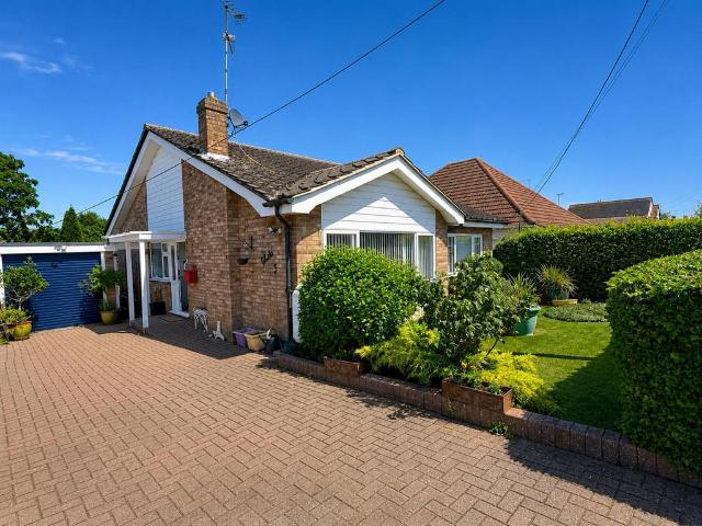 Bungalow for sale in Hutton, Navestock Side