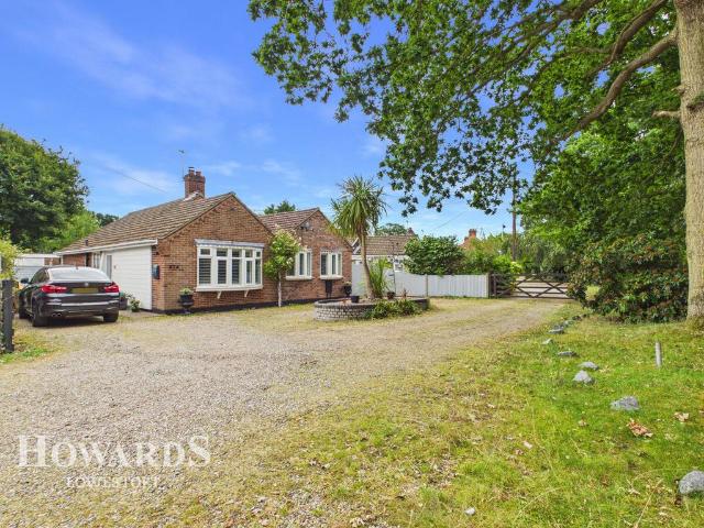 Bungalow for sale in Eastbridge, Suffolk