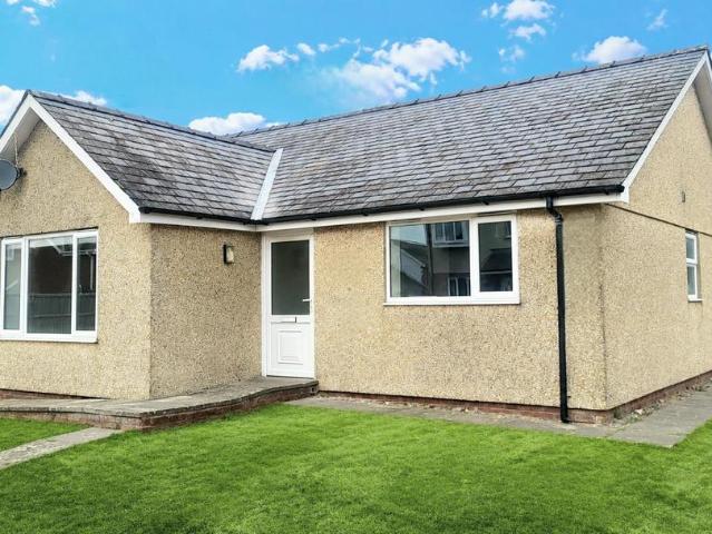 Bungalow for sale in Harlech