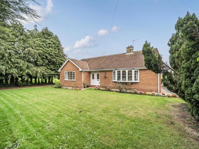 Bungalow for sale in Cawood, North Yorkshire