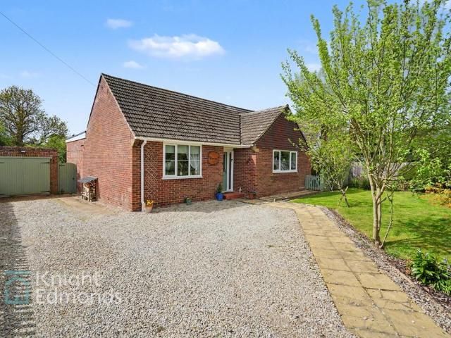 Bungalow for sale in Midway, Kent