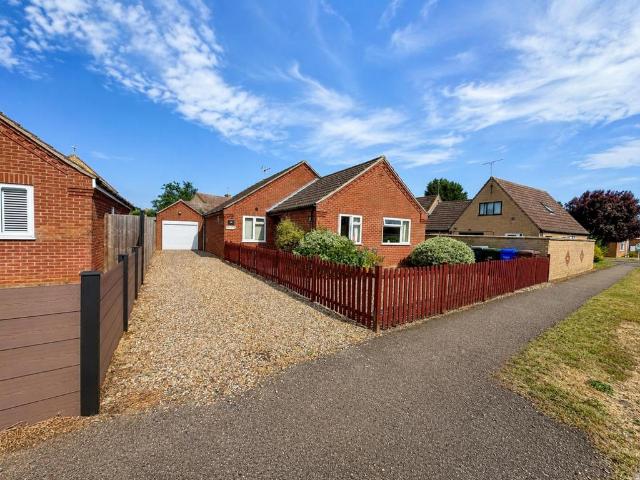 Bungalow for sale in Chedburgh, Suffolk