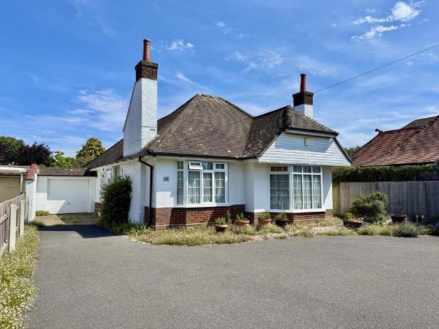 Bungalow for sale in Highcliffe