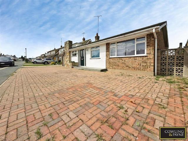 Bungalow for sale in Wickford, Shotgate