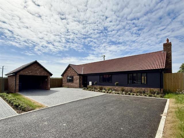 Bungalow for sale in Barking Tye, Bedingfield