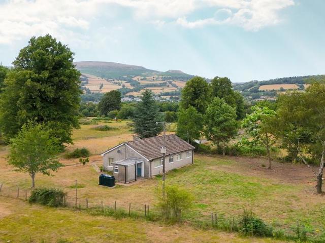 Bungalow for sale in Llangattock