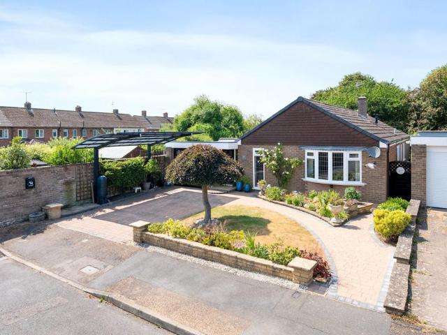 Bungalow for sale in Geddington