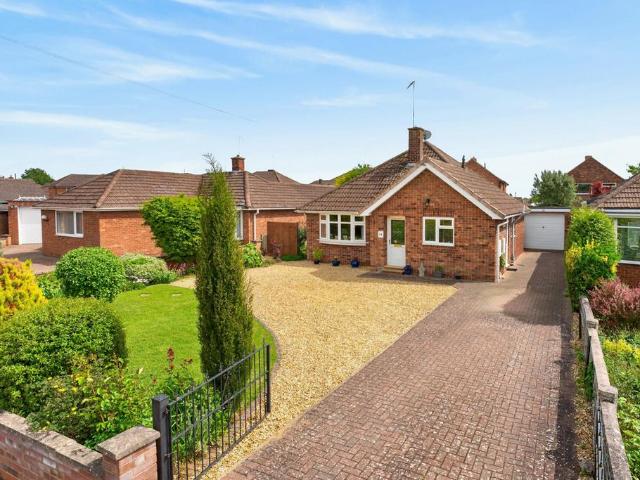 Bungalow for sale in Barton Seagrave, North Northamptonshire