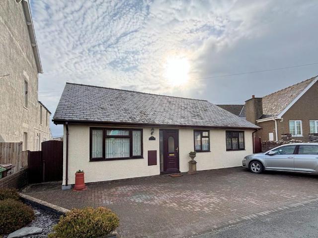Bungalow for sale in Tywyn, Wales