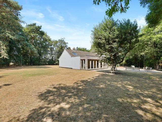 Bungalow for sale in Chipping Hill, Essex