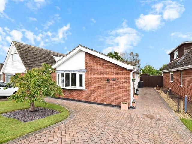 Bungalow for sale in Holton le Clay, Belleau