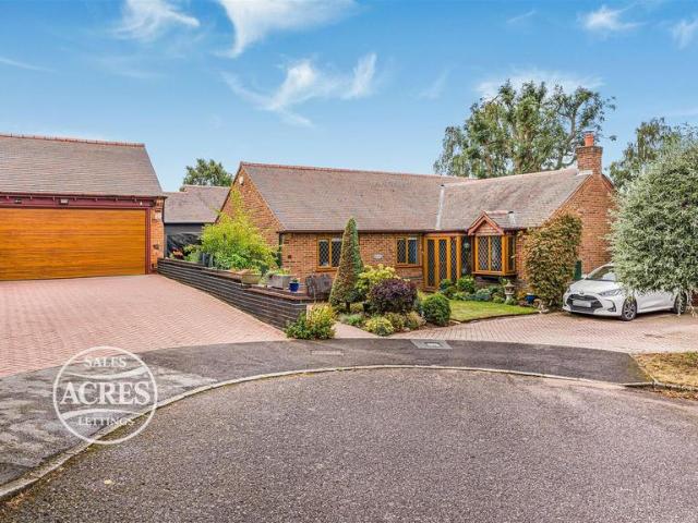 Bungalow for sale in Four Oaks, West Midlands