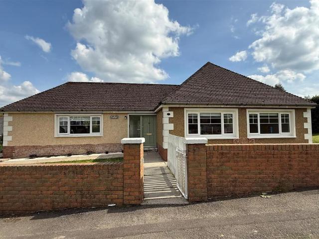 Bungalow for sale in Springfield, Pontllanfraith
