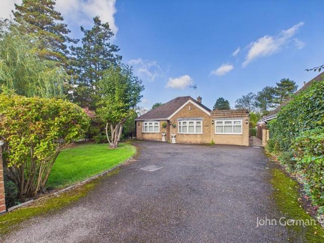 Bungalow for sale in Stretton, East Staffordshire