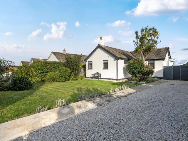 Bungalow for sale in Carbis Bay, St. Ives