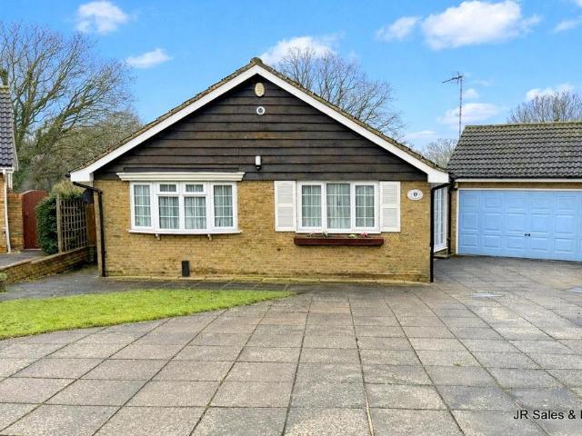 Bungalow for sale in Goffs Oak, Broxbourne
