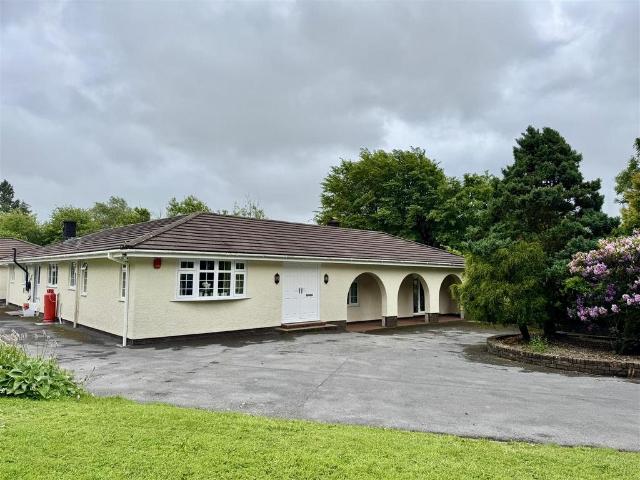 Bungalow for sale in Dyffryn Cennen, Llandeilo