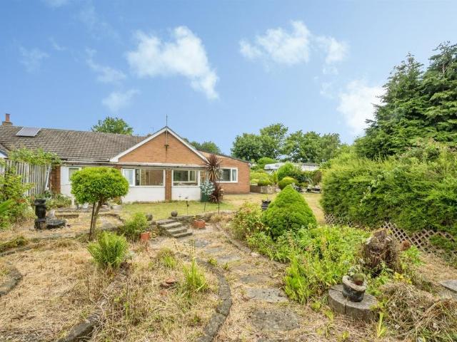 Bungalow for sale in Thurnscoe, South Yorkshire