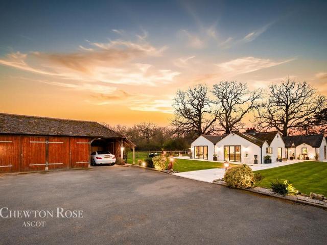 Bungalow for sale in Woodside, Winkfield