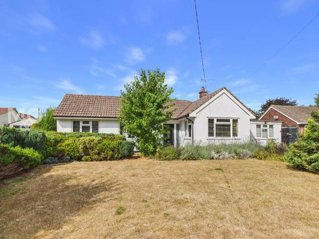 Bungalow for sale in Chelmondiston, Suffolk