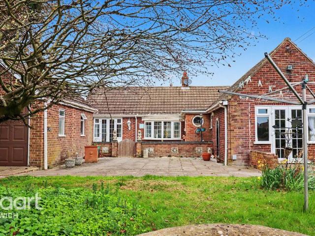 Bungalow for sale in Washbrook, Chelmondiston