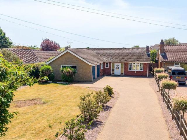 Bungalow for sale in Grantham, Barholm