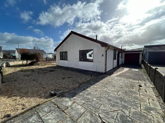 Bungalow for sale in Bala