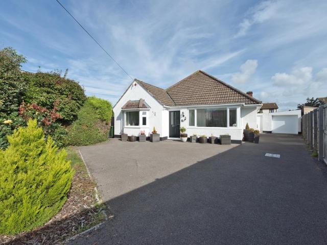 Bungalow for sale in Burnham-on-Sea and Highbridge, Burnham-on-sea