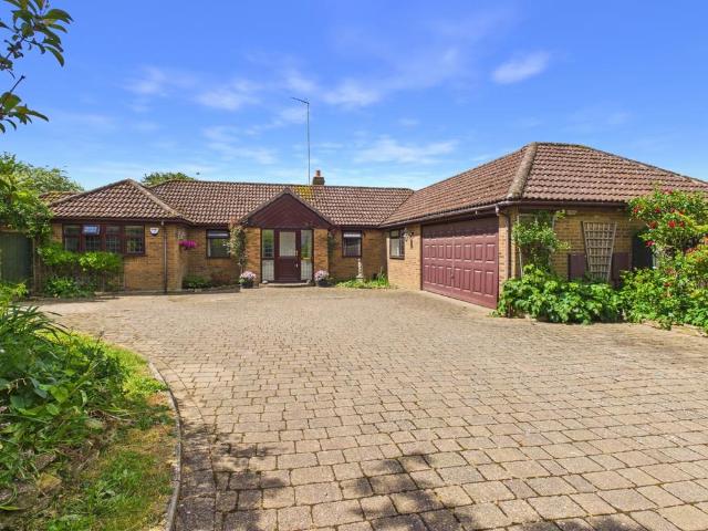 Bungalow for sale in Brafield-on-the-green, Isle Of Man