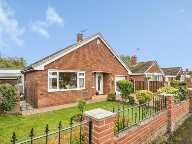 Bungalow for sale in Moorends, South Yorkshire