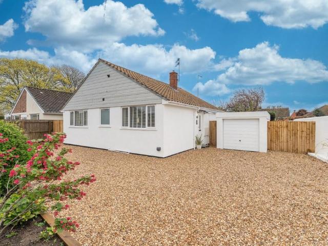 Bungalow for sale in Worle, Weston-super-mare