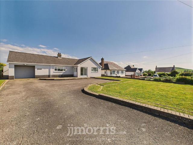 Bungalow for sale in Y Ferwig, Wales