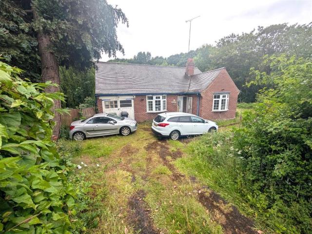 Bungalow for sale in Saltbrook End, Quarry Bank